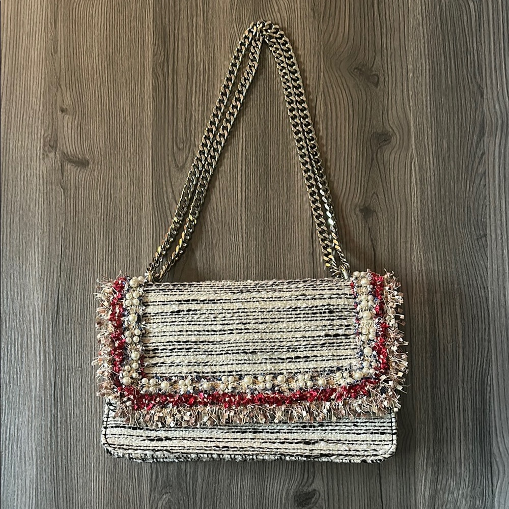 Zara Black and White Shoulder Bag with Elegant Design